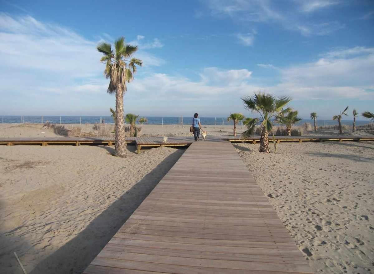 Apart Port Arenal Con Terraza Y Piscina Буриана Екстериор снимка