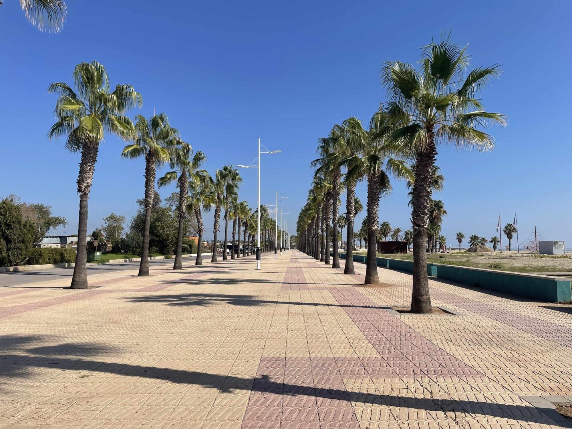 Apart Port Arenal Con Terraza Y Piscina Буриана Екстериор снимка