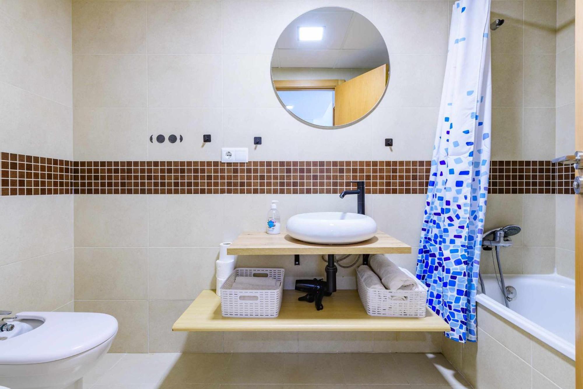 Apart Port Arenal Con Terraza Y Piscina Буриана Екстериор снимка